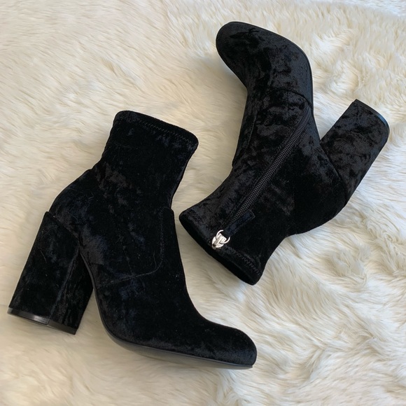 Steve Madden Shoes - STEVE MADDEN Gaze Black Faux Suede Booties